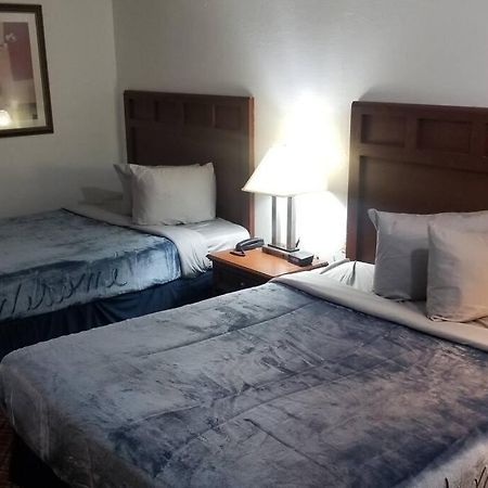 Hotel 2 Queen Beds Hotel Room 222 Wi-Fi Hot Tub Booking Stillwater Extérieur photo